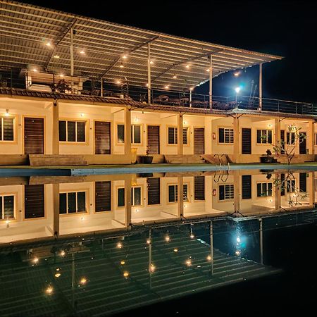 Amigos Lake Resort-Igatpuri, Maharashtra Екстер'єр фото