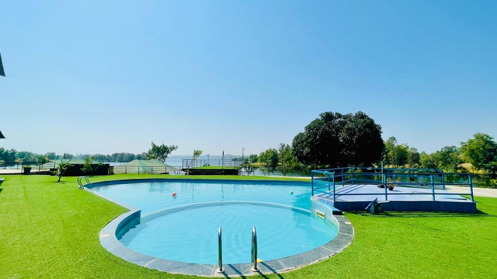 Amigos Lake Resort-Igatpuri, Maharashtra Екстер'єр фото